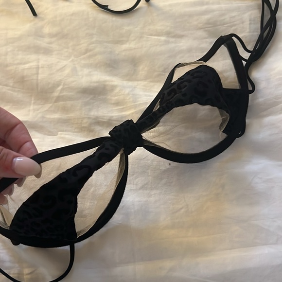 God Saves Queen Lou bikini top medium - Picture 4 of 4